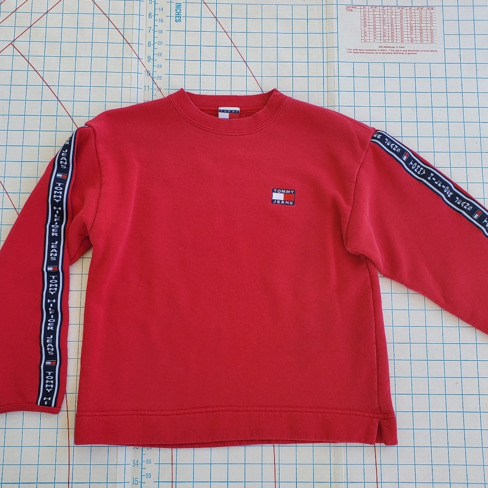 Tommy Hilfiger Vintage Crew Sweatshirt Women's Size Small Spellout 90s
